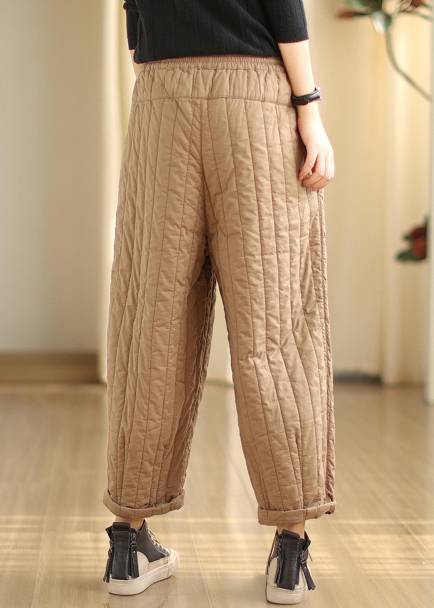 Classic Vintage Pants with a Flattering Fit
