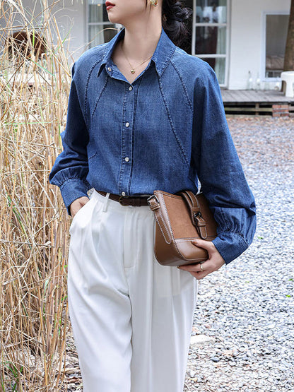 Classic Vintage Blouse with a Flattering Fit
