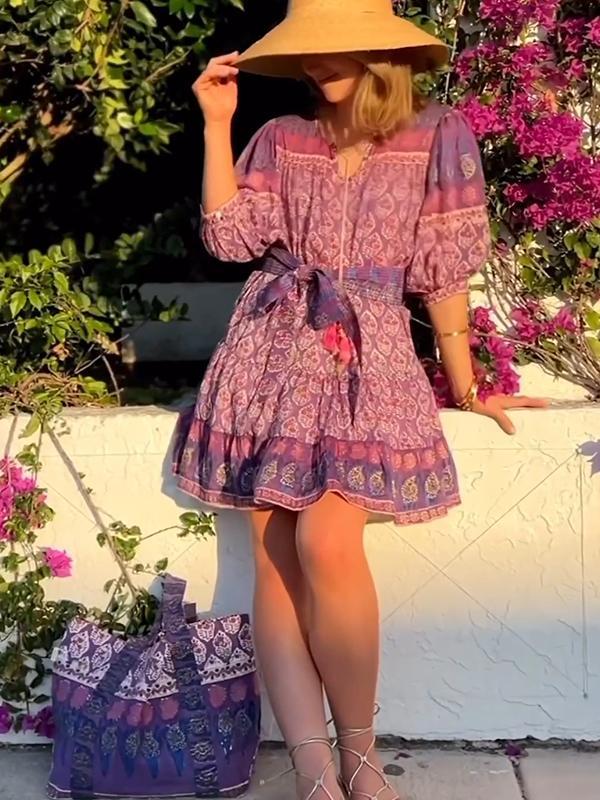 Classic Vintage Dress with a Flattering Fit