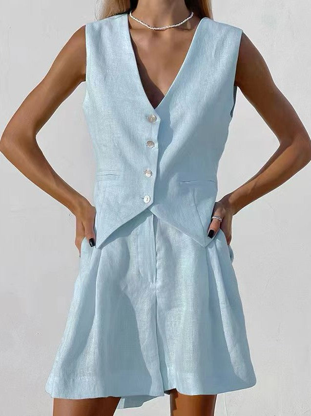 Well Tailored Coat with a Graceful Silhouette
