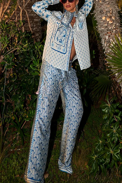 Classic Vintage Shirt with a Flattering Fit