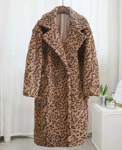 Classic Vintage Coat with a Flattering Fit