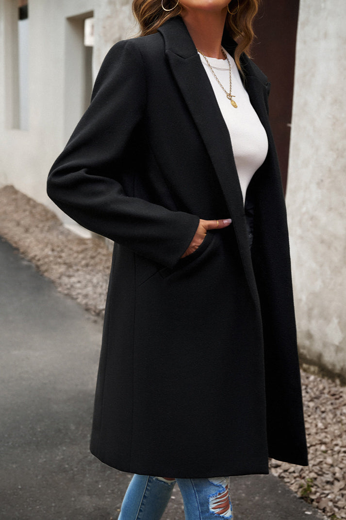 Well Tailored Coat with a Graceful Silhouette