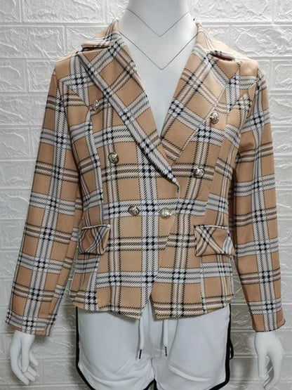 Beautifully Finished Coat in a Timeless Design
