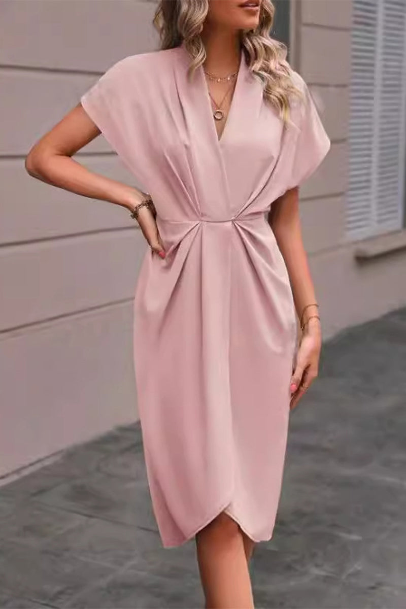 Beautifully Finished Dress in a Timeless Design