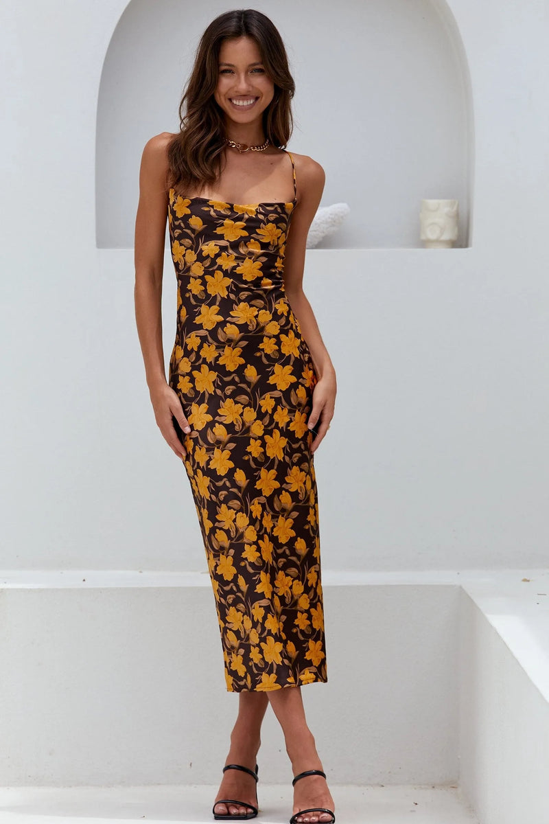 Gracefully Styled Dress for Any Occasion