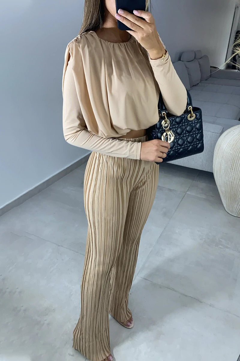 Well Tailored Garment with a Graceful Silhouette