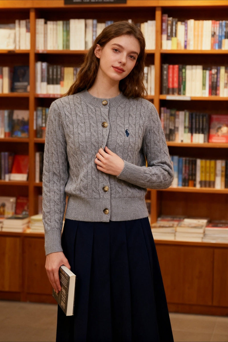 Well Tailored Cardigan with a Graceful Silhouette