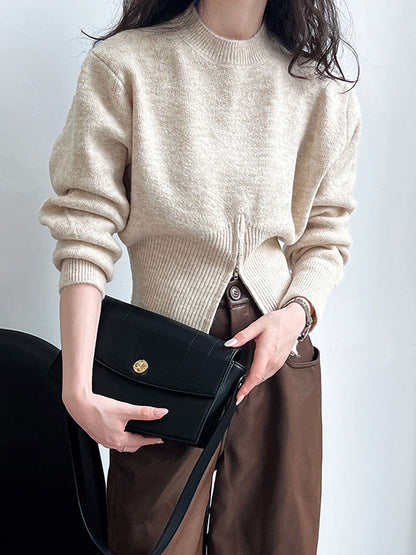 Classic Vintage Sweater with a Flattering Fit
