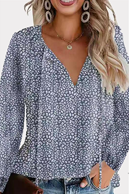 Classic Vintage & Enduringly Stylish Top