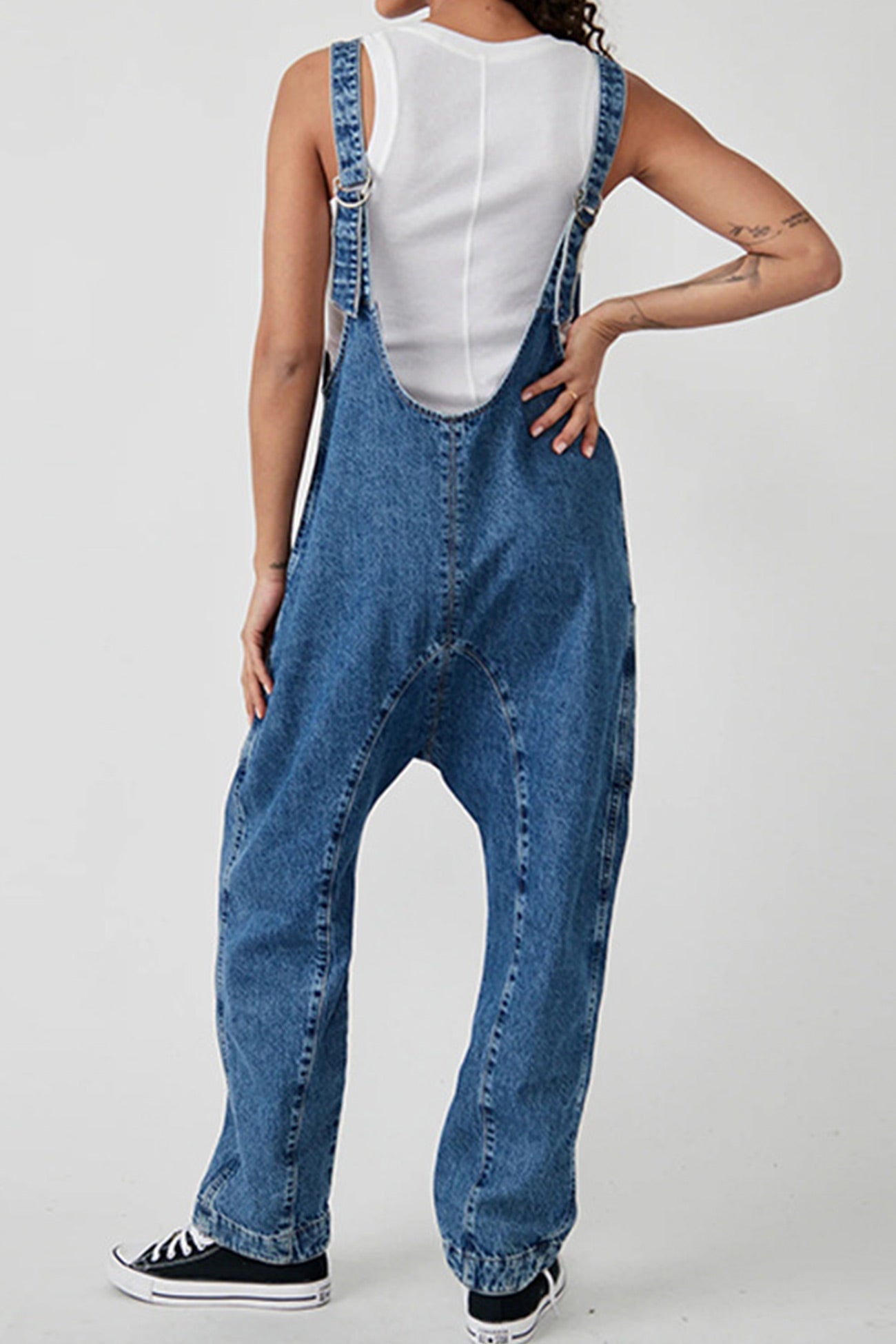 Effortlessly Elegant Garment with a Timeless Design