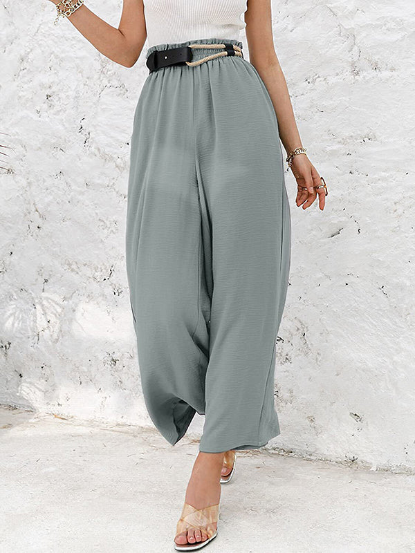 Effortlessly Elegant Pants with a Timeless Design