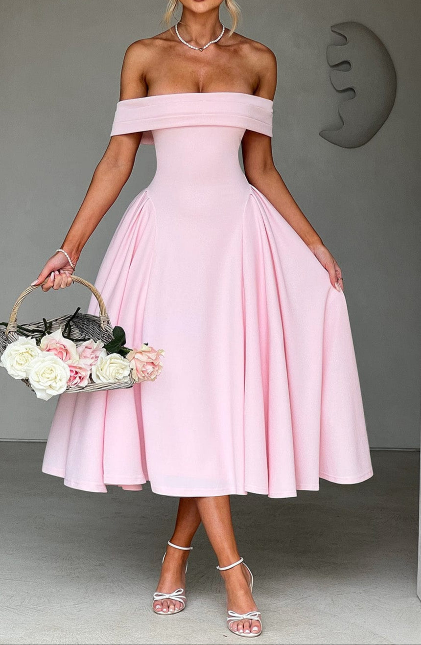 Classic Vintage & Enduringly Stylish Dress