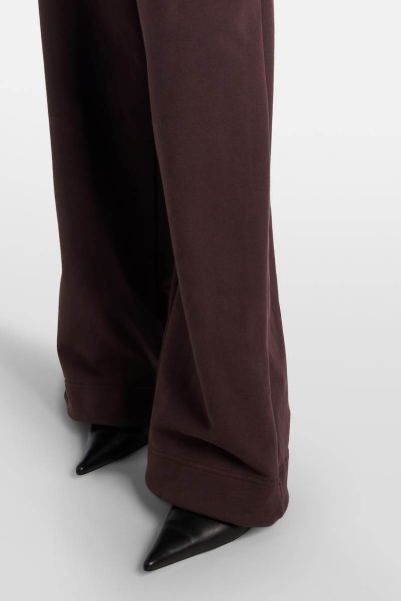 Beautifully Finished Pants in a Timeless Design