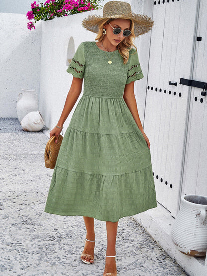 Effortlessly Elegant Dress with a Timeless Design