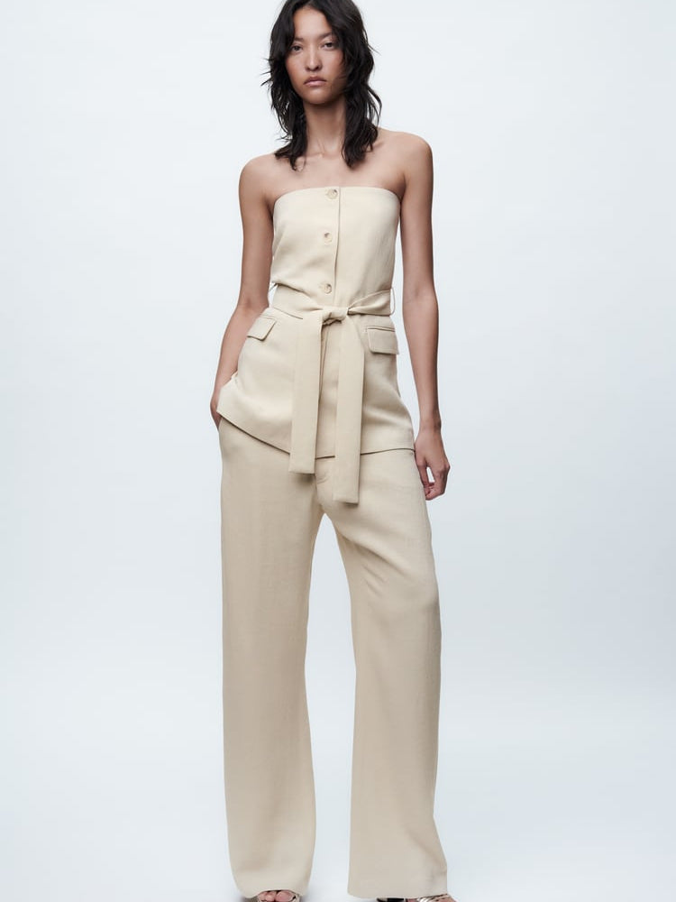 Classic Vintage Pants with a Flattering Fit