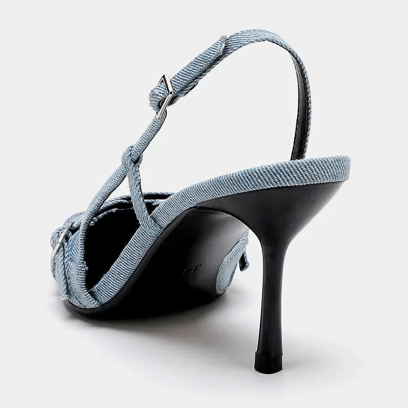 Effortlessly Elegant Heels with a Timeless Design