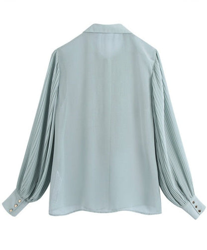 Beautifully Crafted Blouse in a Classic Style