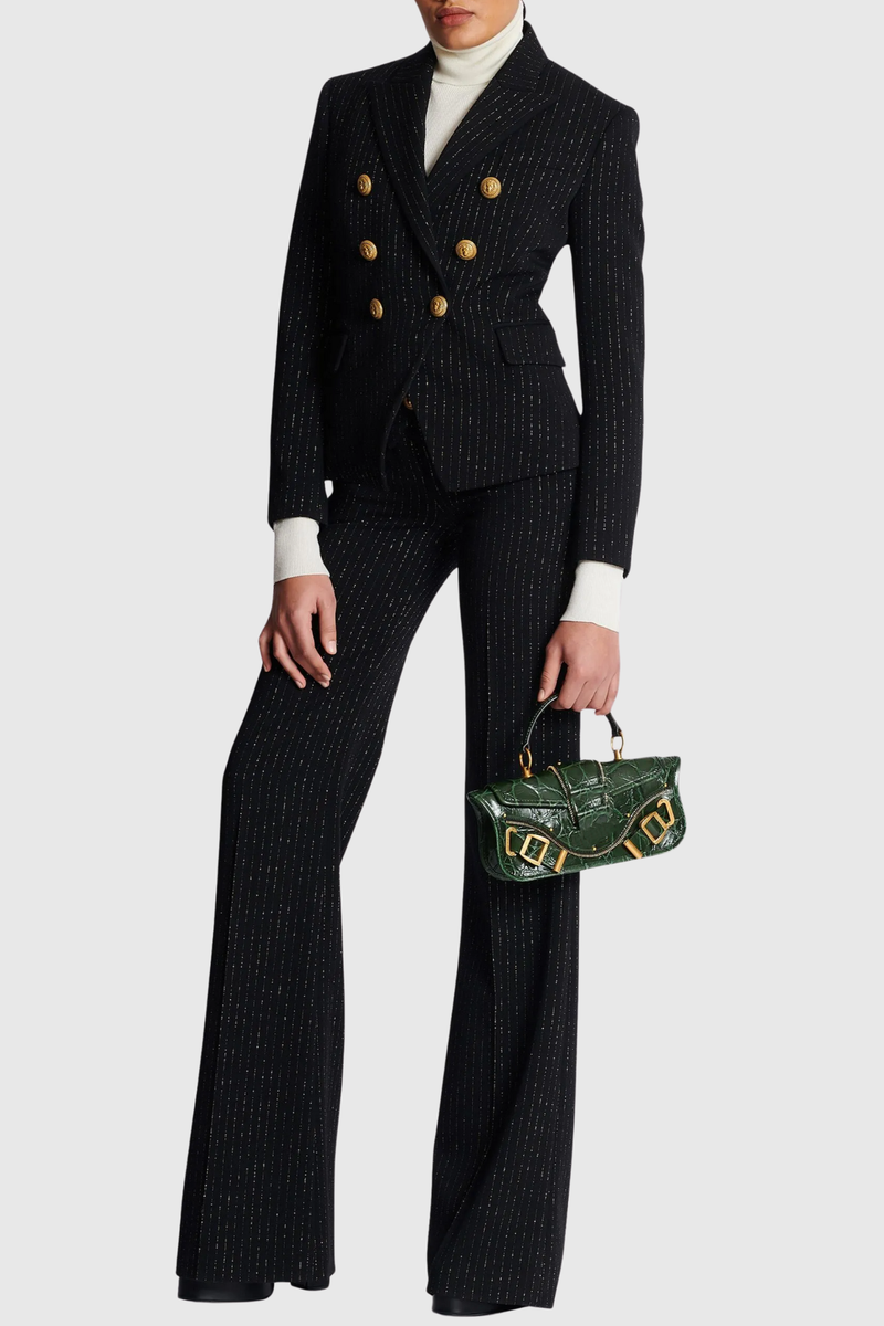 Well Tailored Pants with a Graceful Silhouette