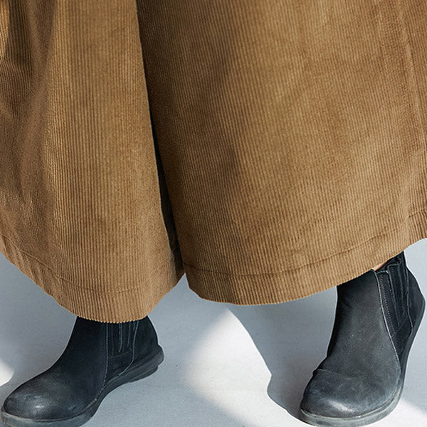 Well Tailored Pants with a Graceful Silhouette