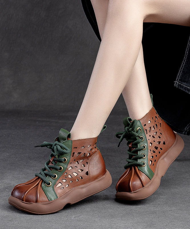 Effortlessly Elegant Boots with a Timeless Design