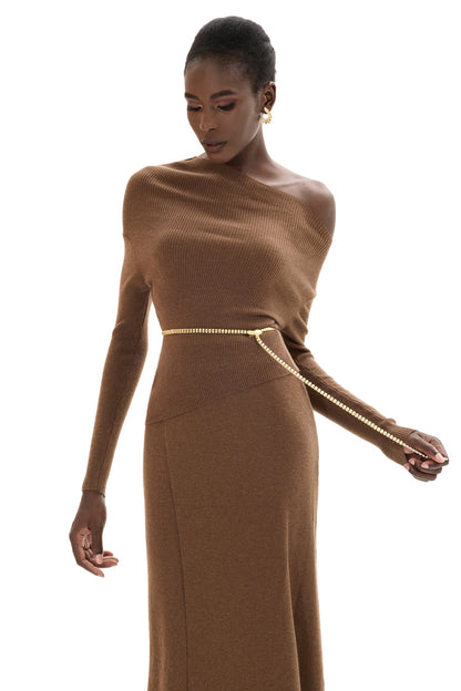 Effortlessly Elegant Garment with a Timeless Design