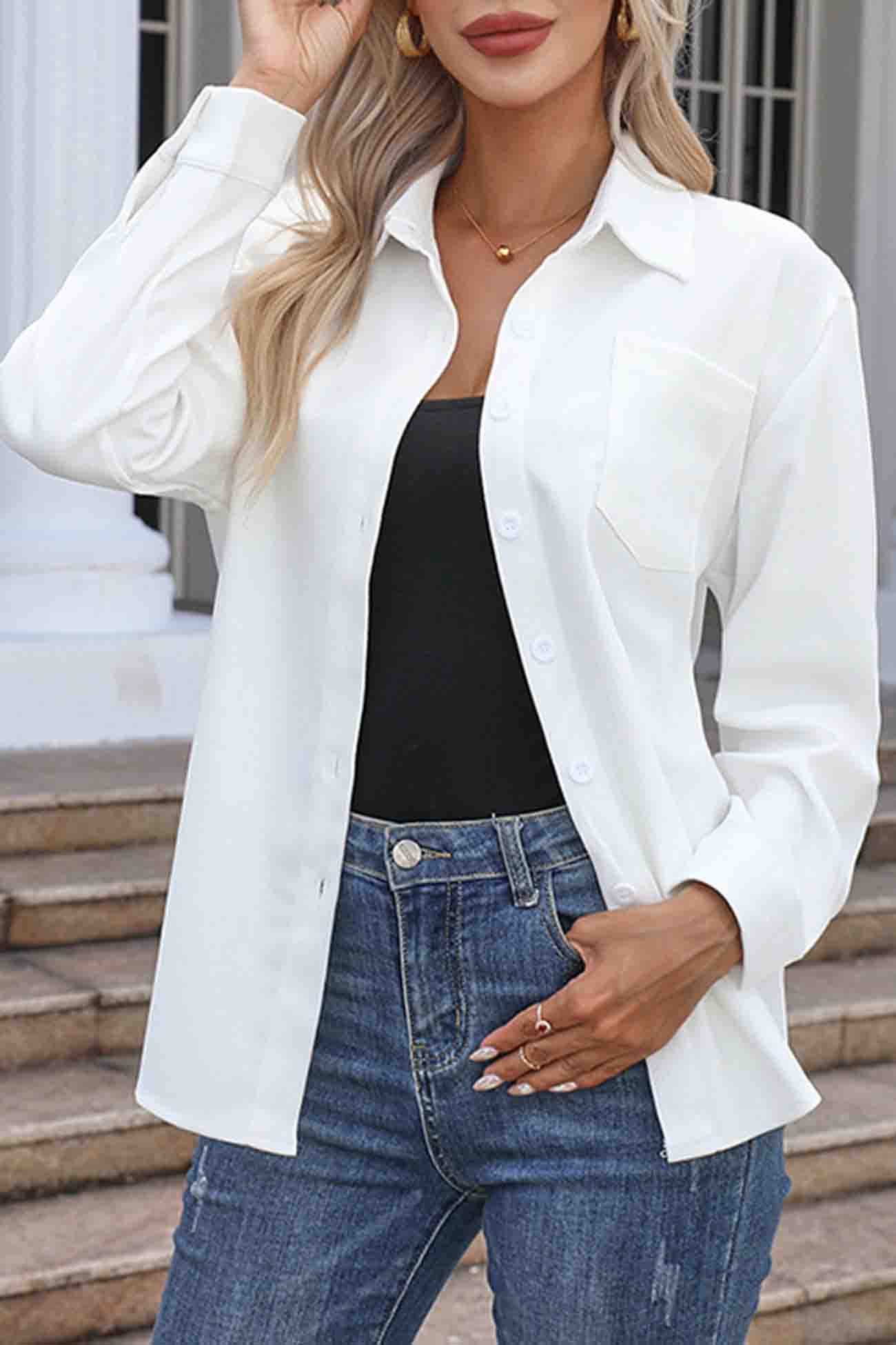 Well Tailored Blouse with a Graceful Silhouette