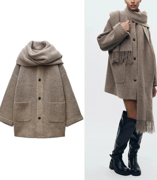 Well Tailored Coat with a Graceful Silhouette