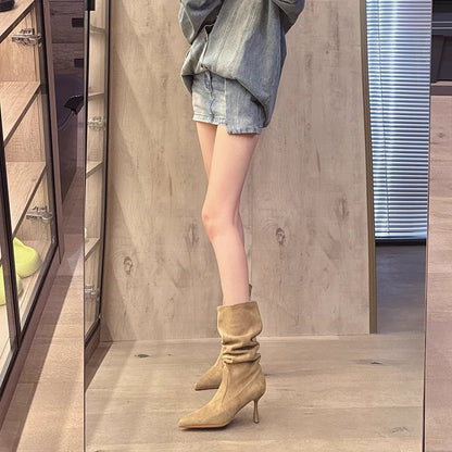 Well Tailored Boots with a Graceful Silhouette