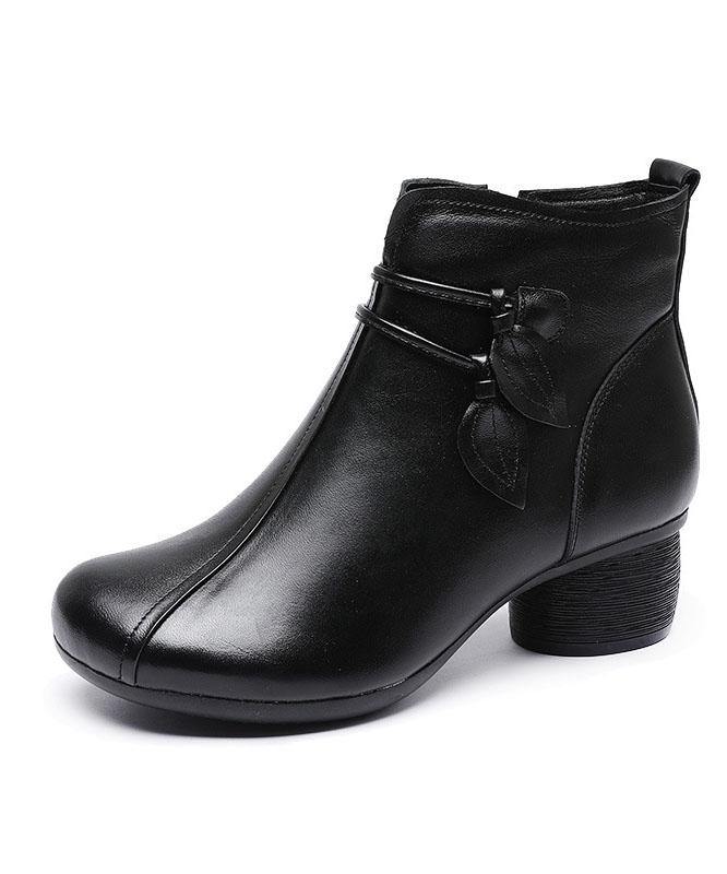 Well Tailored Boots with a Graceful Silhouette