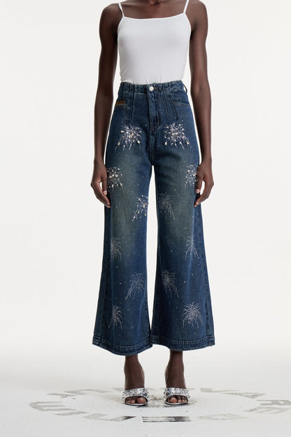 Well Tailored Garment with a Graceful Silhouette