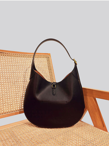A Vintage Style Bag with Delicate Timeless Details