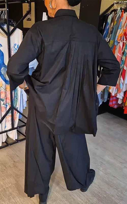 Gracefully Styled Garment for Any Occasion
