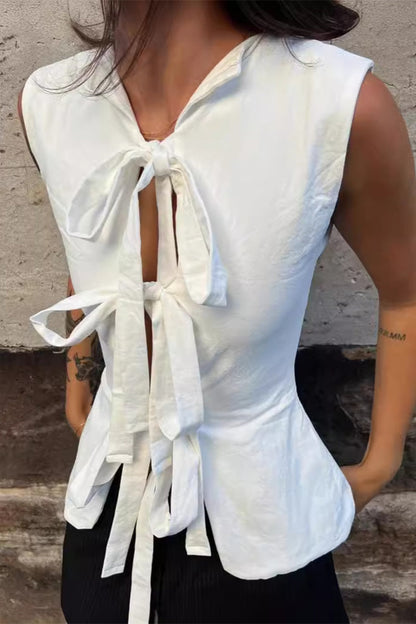 Well Tailored Top with a Graceful Silhouette