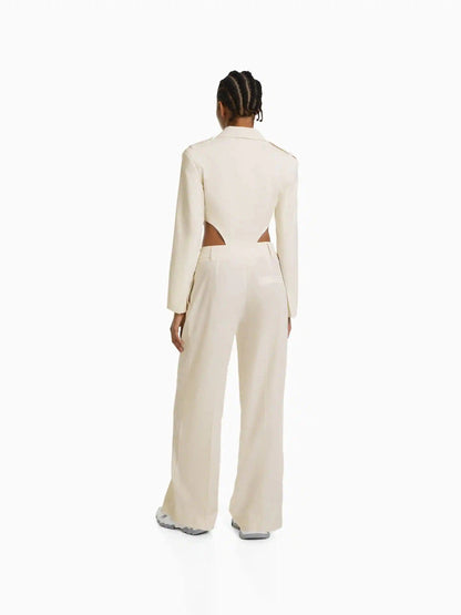 Well Tailored Pants with a Graceful Silhouette