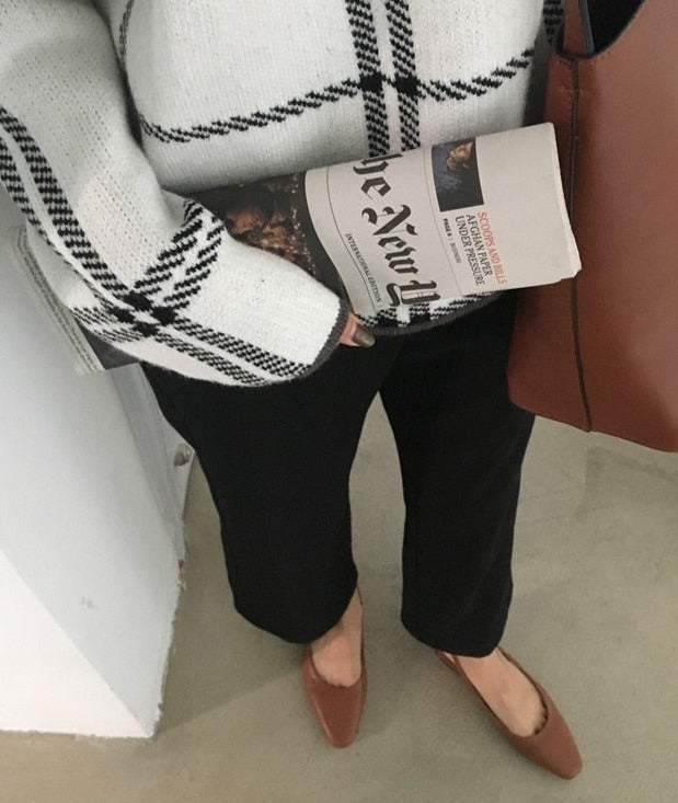 Beautifully Finished Sweater in a Timeless Design