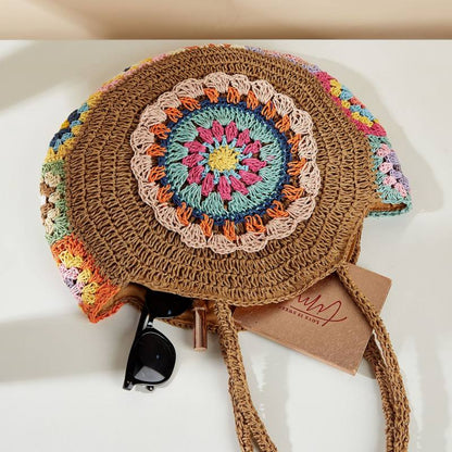 Well Tailored Bag with a Graceful Silhouette