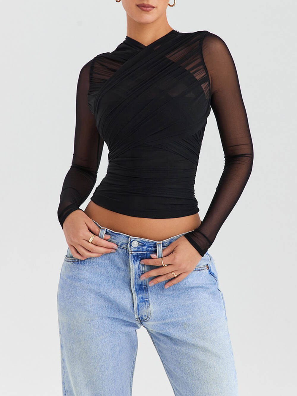 Well Tailored Top with a Graceful Silhouette