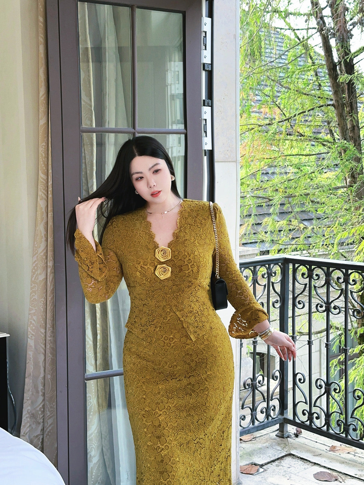Polished Dress with an Effortless Classic Look
