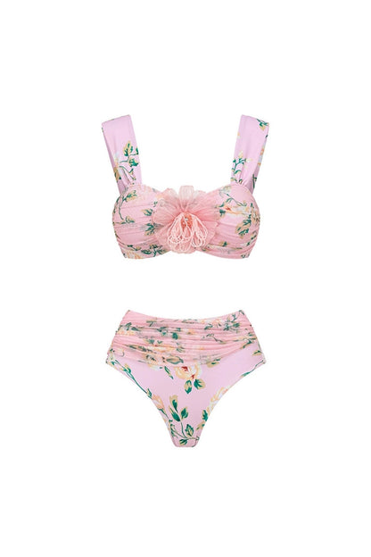Well Tailored Bikini with a Graceful Silhouette