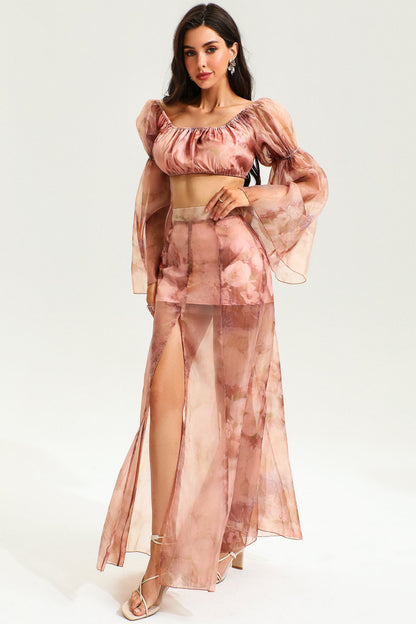 Well Tailored Top with a Graceful Silhouette