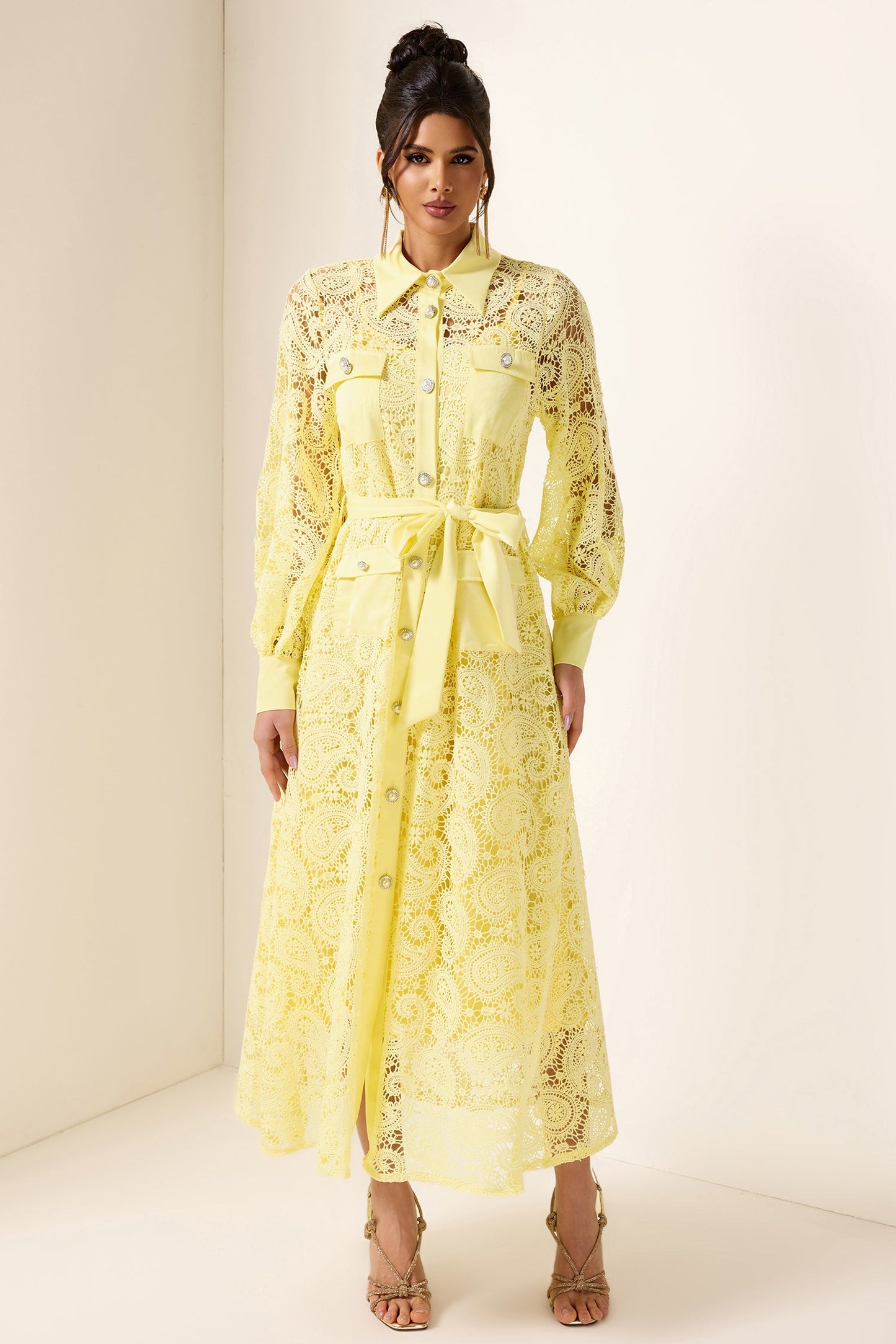 Classic Vintage Dress with a Flattering Fit