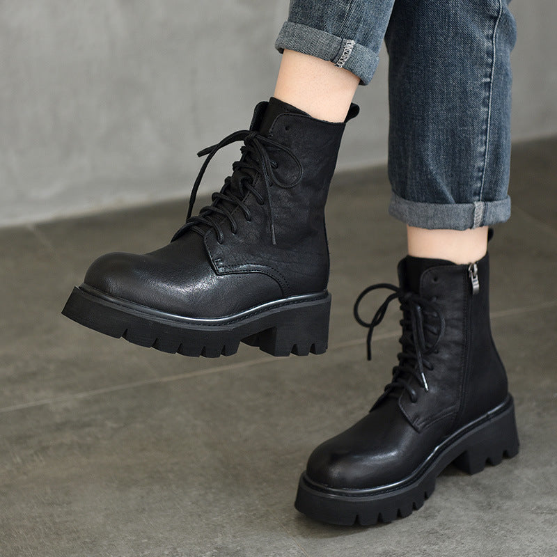 Well Tailored Boots with a Graceful Silhouette