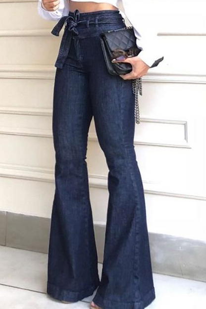 Sophisticated Garment with a Clean Classic Look
