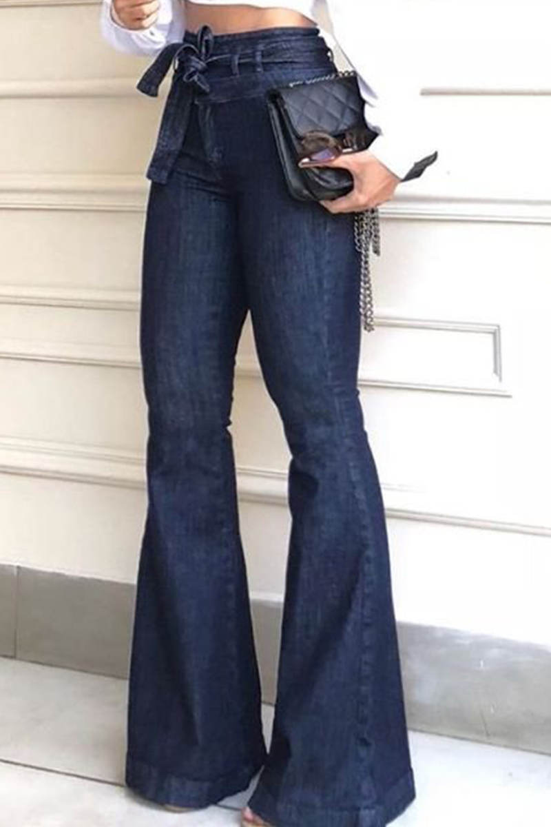 Sophisticated Garment with a Clean Classic Look