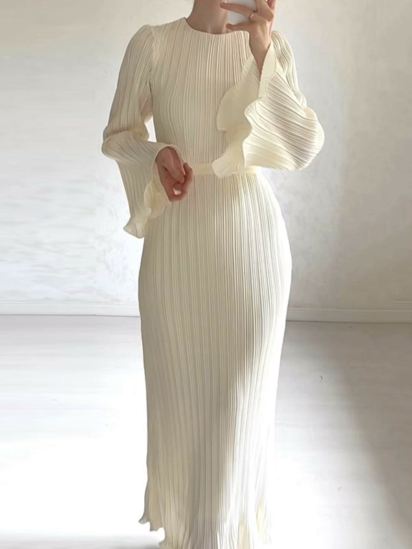A Vintage Style Dress with Delicate Timeless Details