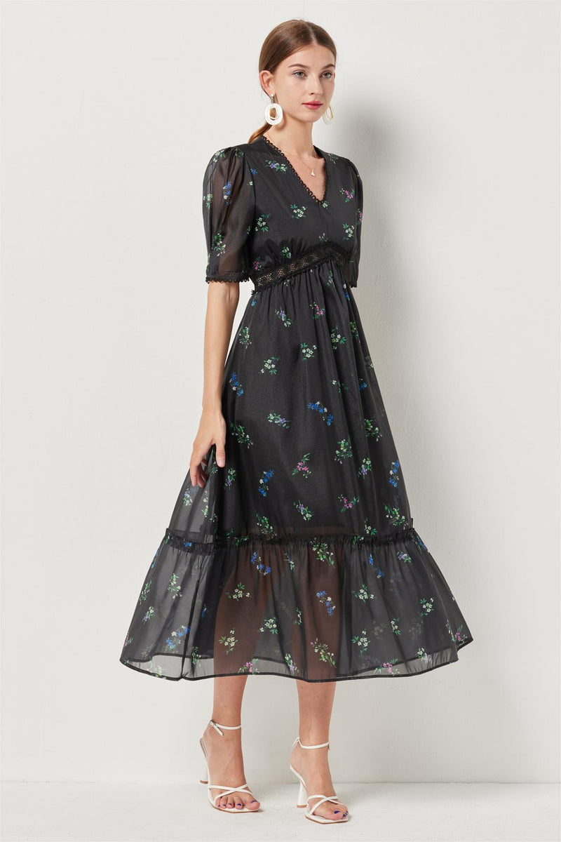 Sophisticated Dress with a Clean Classic Look