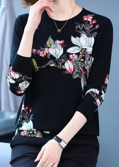 Well Tailored Top with a Graceful Silhouette