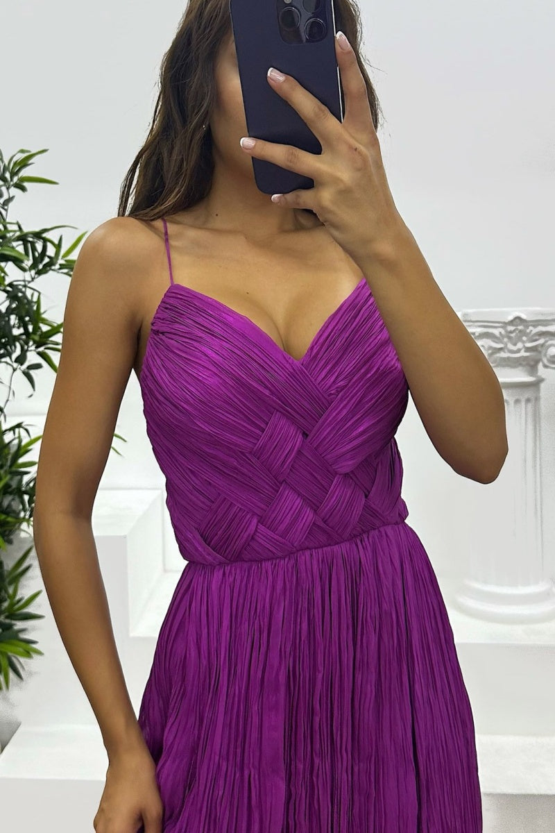 Sophisticated Dress with a Clean Classic Look