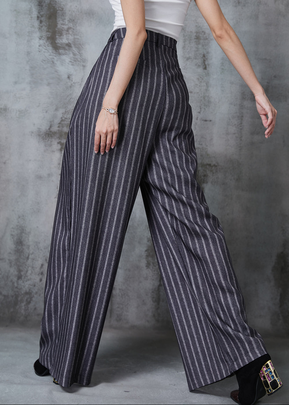 Gracefully Styled Pants for Any Occasion